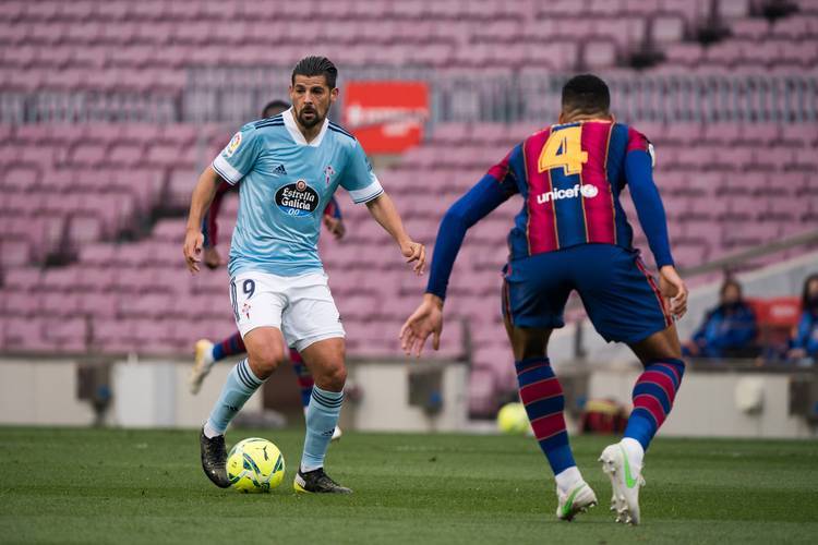 西班牙豪强争胜对决，球员战术精湛