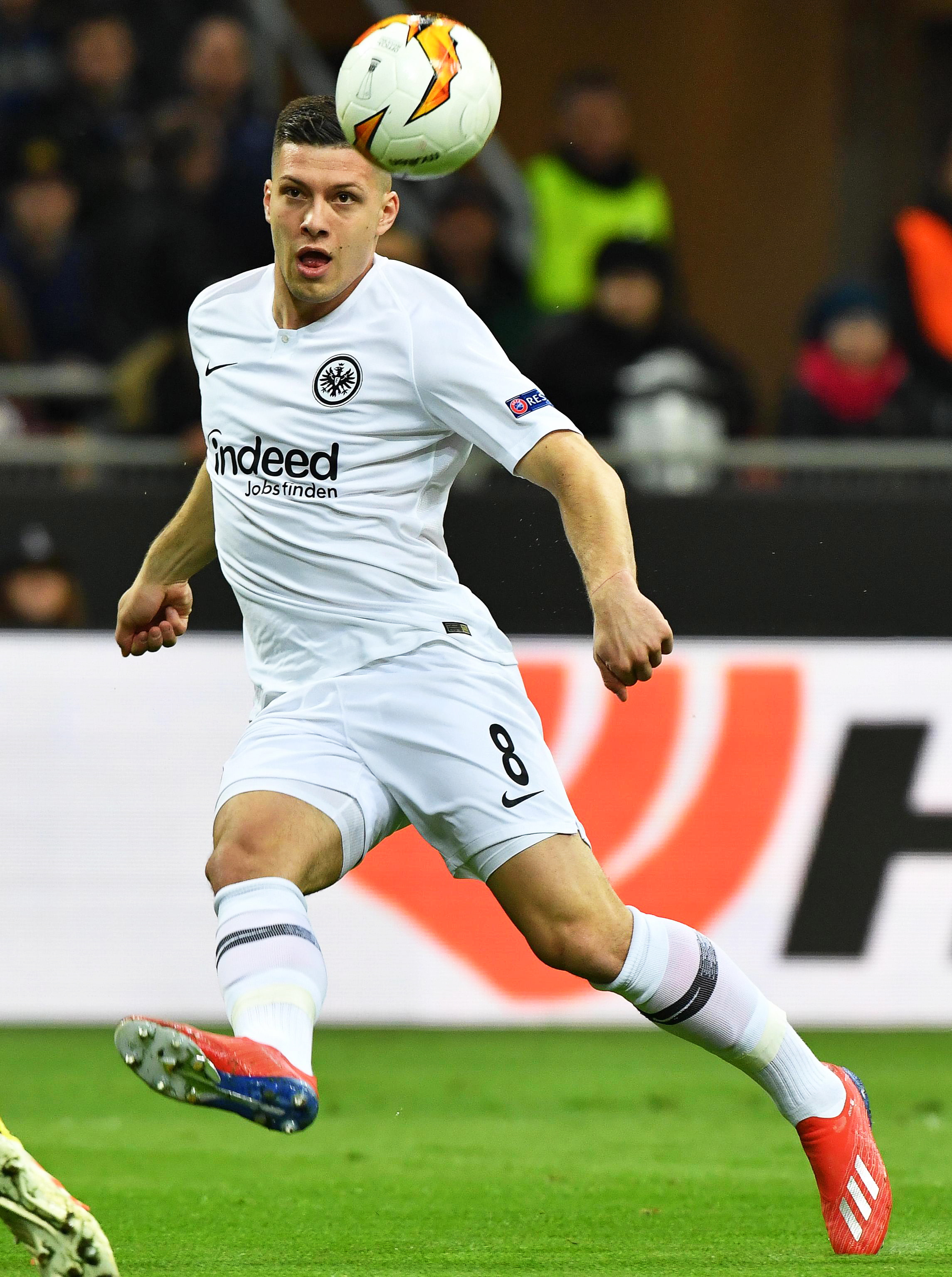 开云平台-包含约维奇法兰克福球员发誓夺取三分斩获胜利的词条