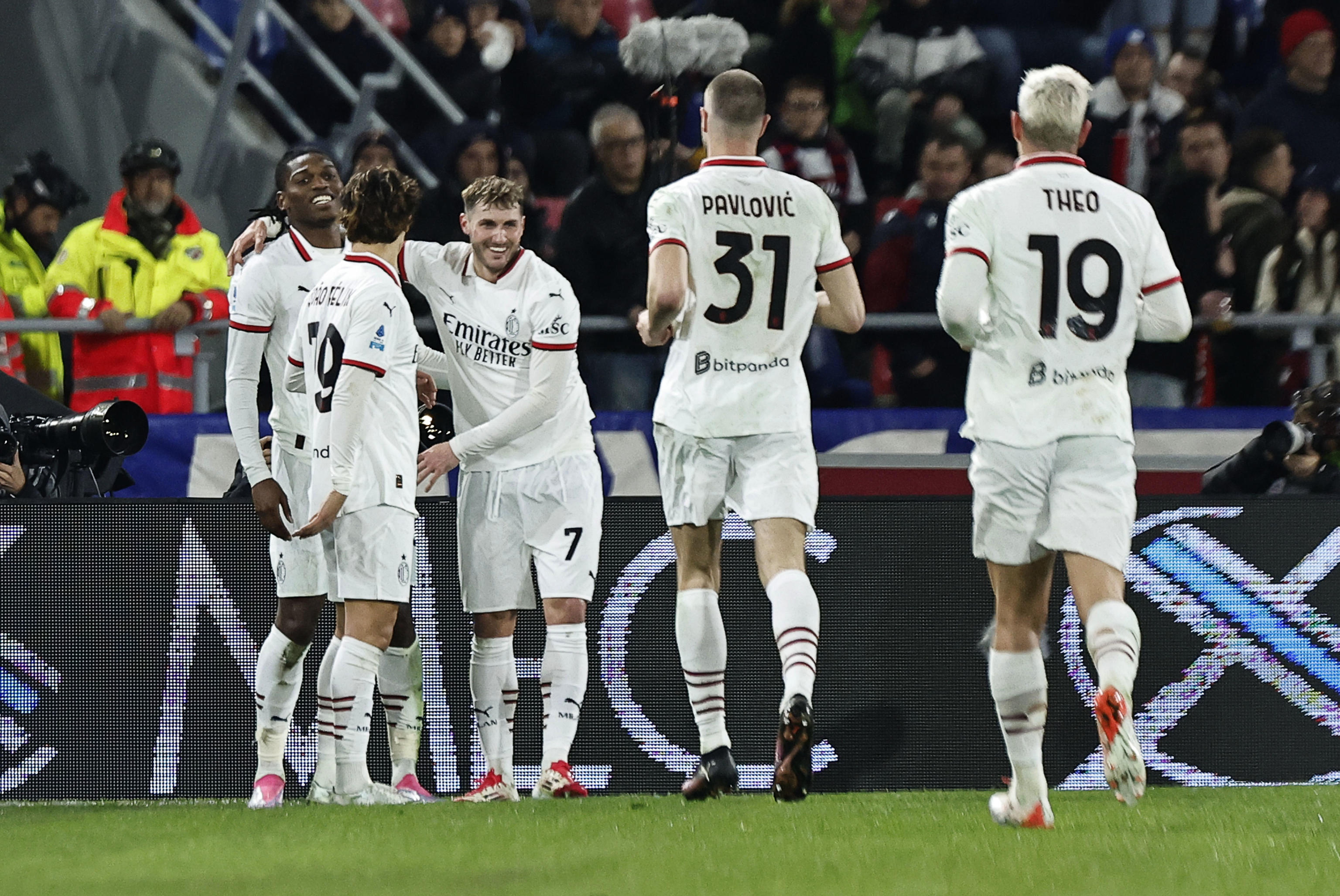 开云体育平台APP-意大利球队遭遇连败,面临保级压力