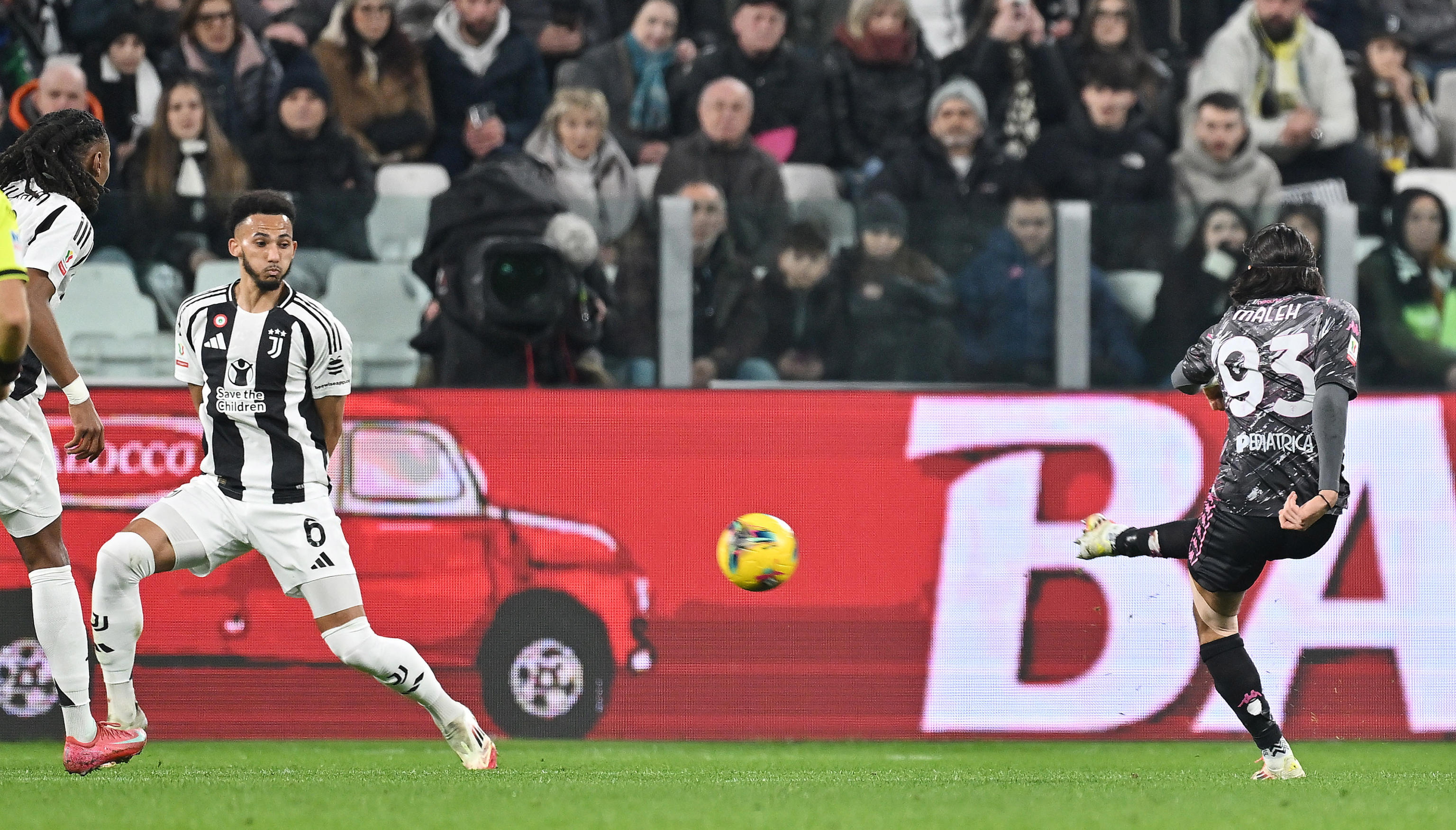 意大利球队遭遇连败,面临保级压力 意大利球队遭遇连败,面临保级压力