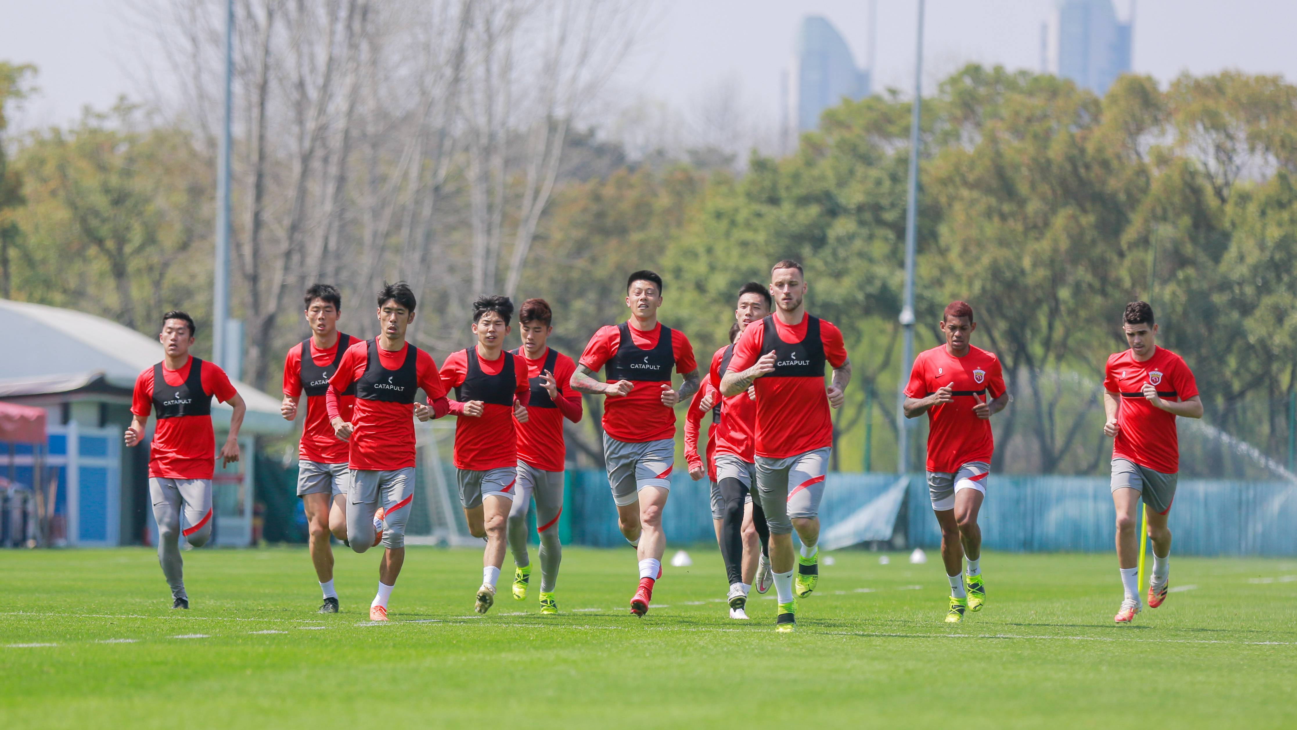 开云平台-国内球队在亚冠赛场上的全力拼搏