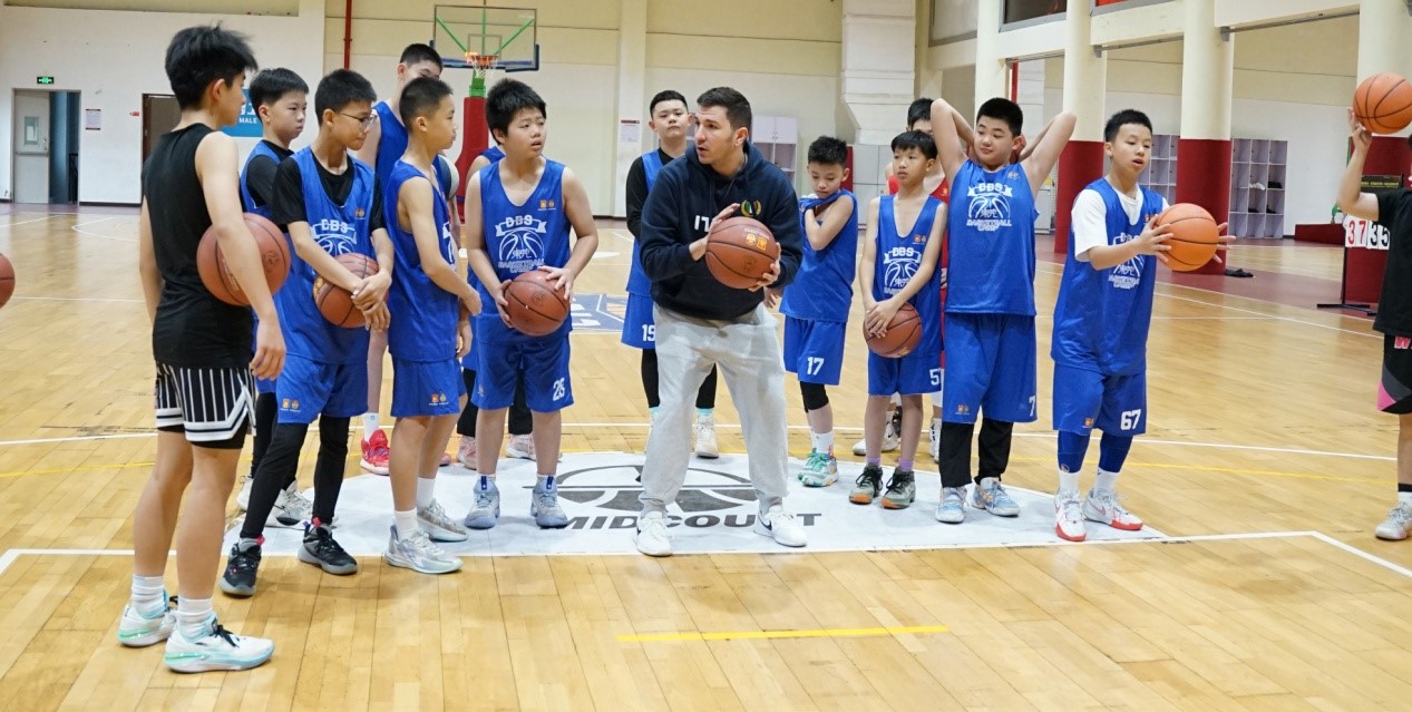 开云体育下载-球队成立青少年篮球训练营,培养篮球新秀的简单介绍