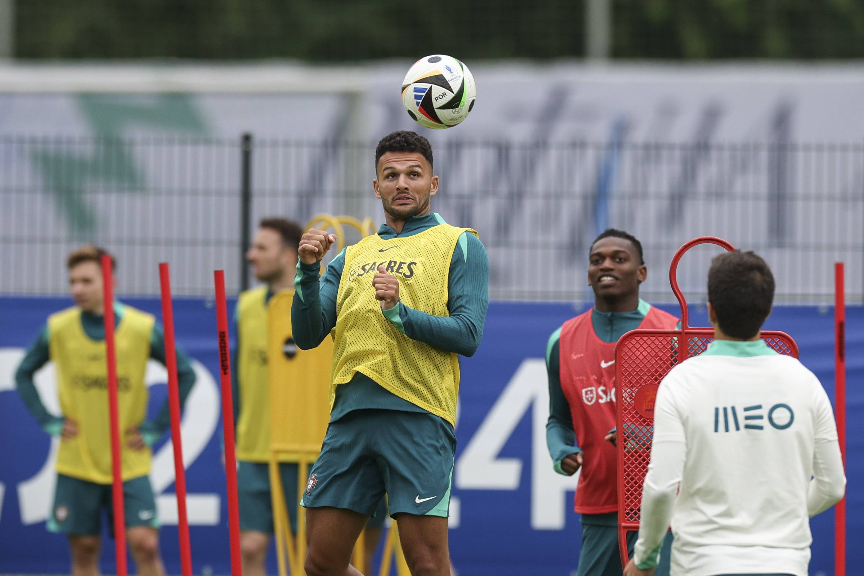 开云体育下载-包含英格兰国家队力挽狂澜,逆转葡萄牙进入欧锦赛半决的词条