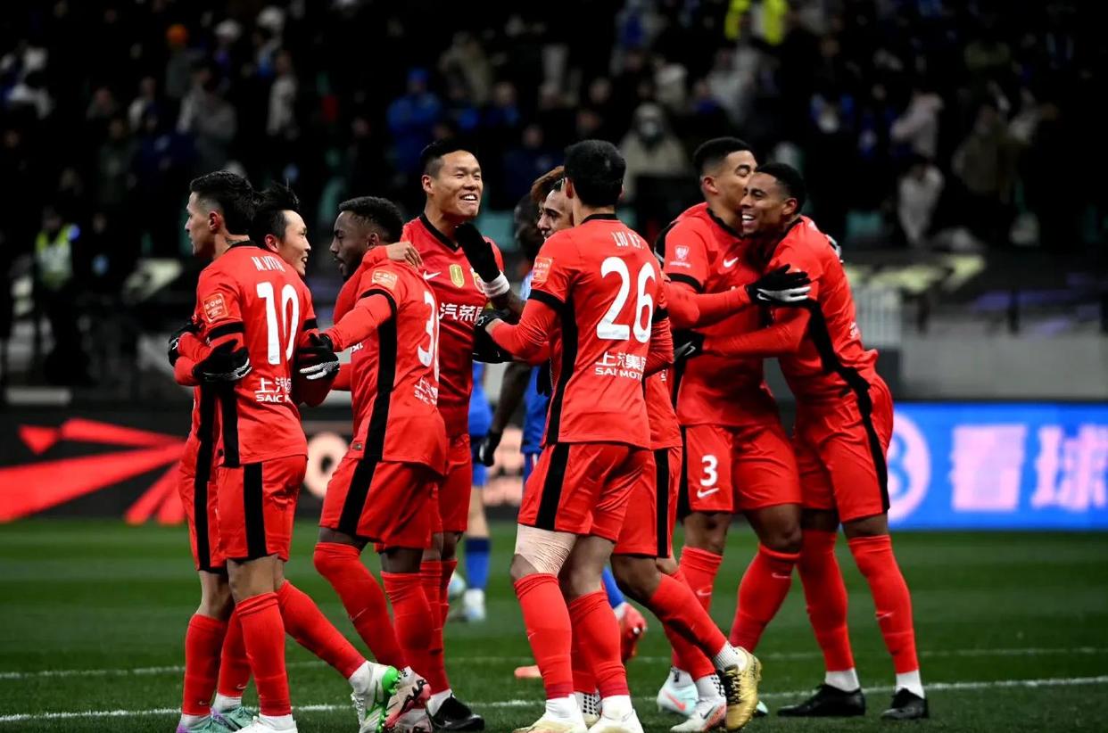 开云体育官网-包含亚冠赛场上演绝杀一幕,胜负悬念引人注目的词条