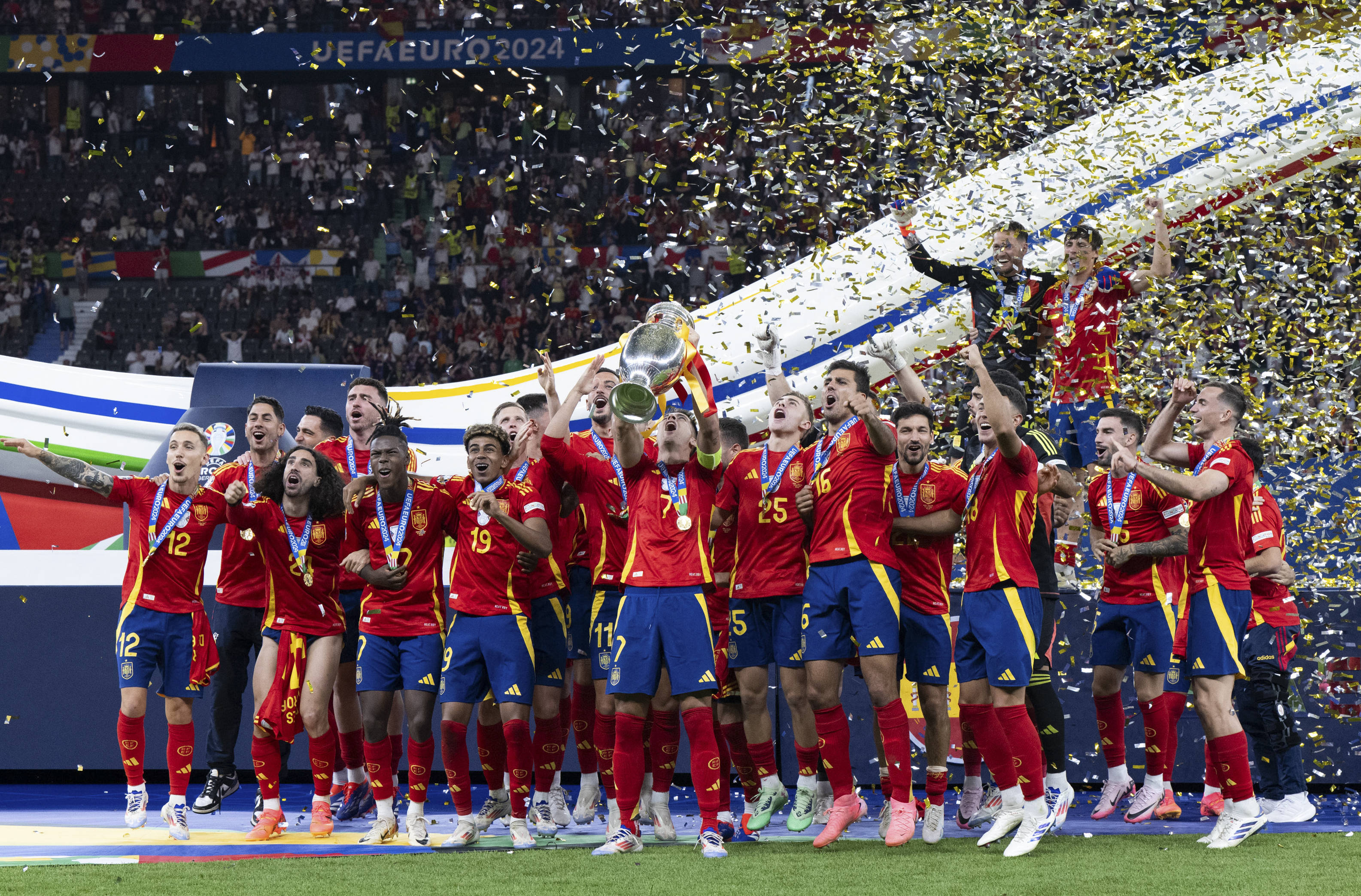 开云体育-关于欧洲杯预选赛大热门亮相,胜负悬念不断的信息