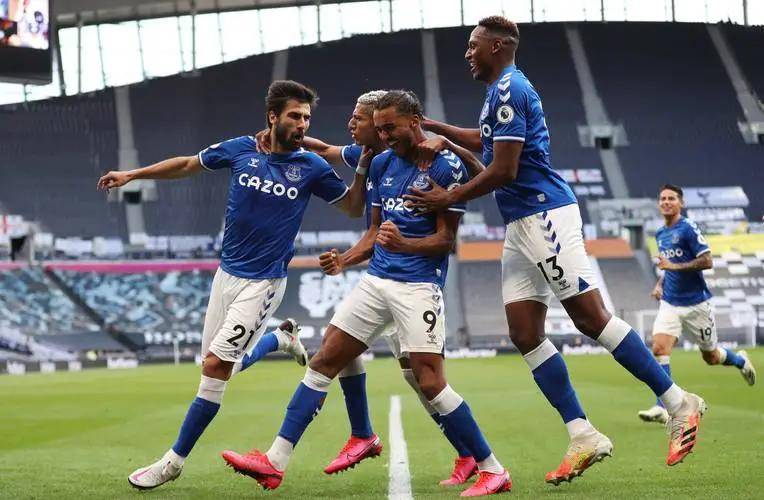 开云体育在线-门兴格拉德巴赫进攻火力全开,击溃对手的简单介绍