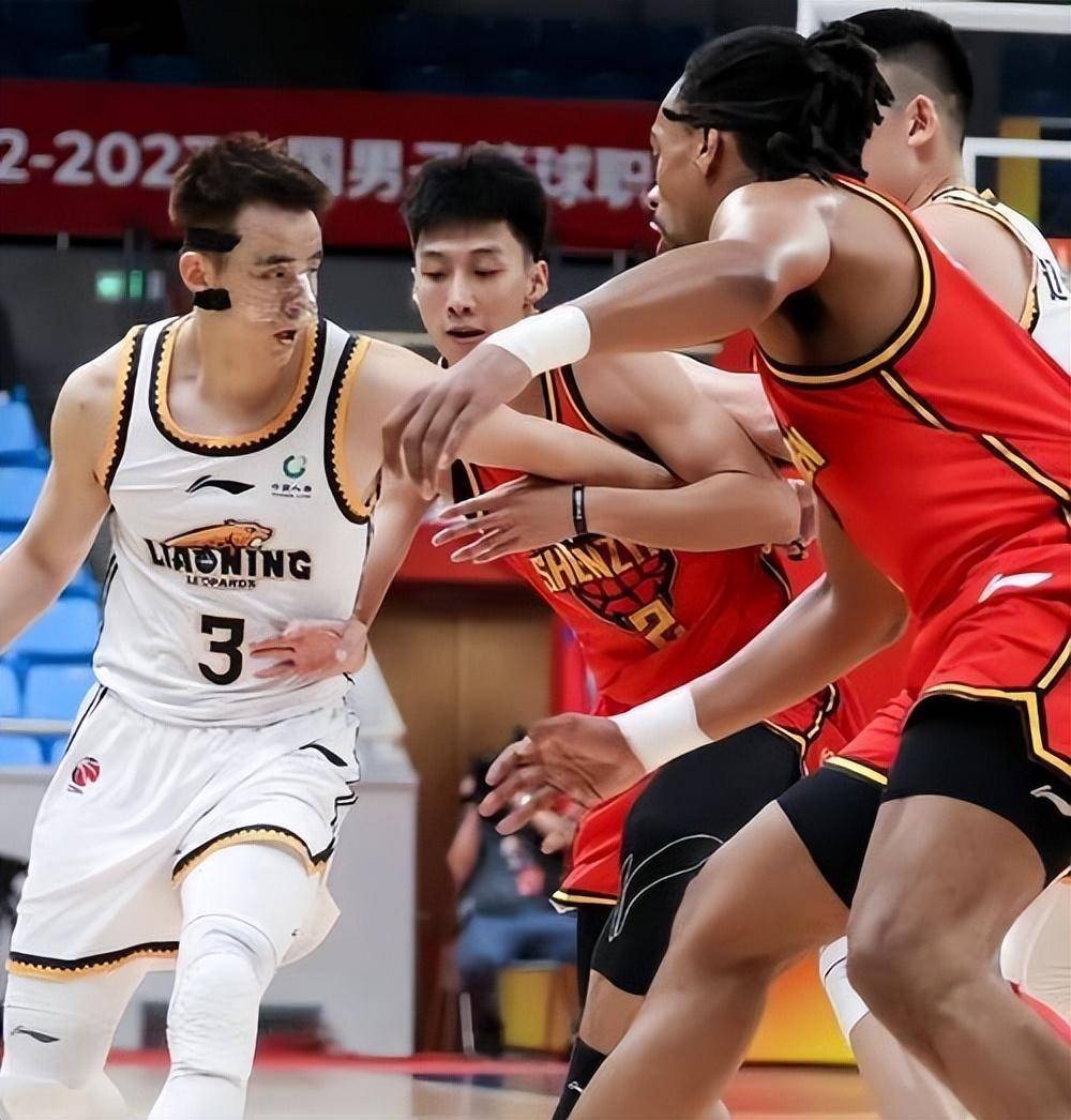 开云APP-广东男篮外援表现出色,率队夺冠的简单介绍