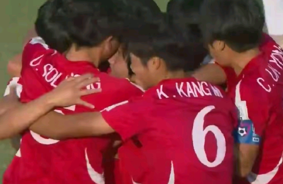 美国女足力压对手挺进世界杯半决赛! 美国女足力压对手挺进世界杯半决赛!