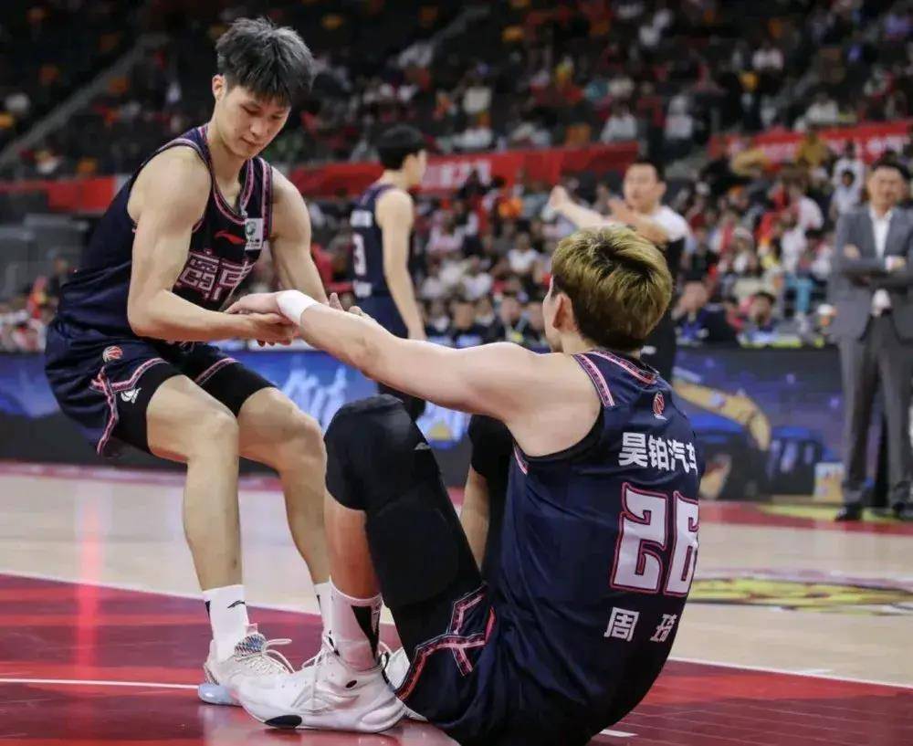 开云体育登录-汉堡队众将大放异彩,取得连胜保持领先的简单介绍