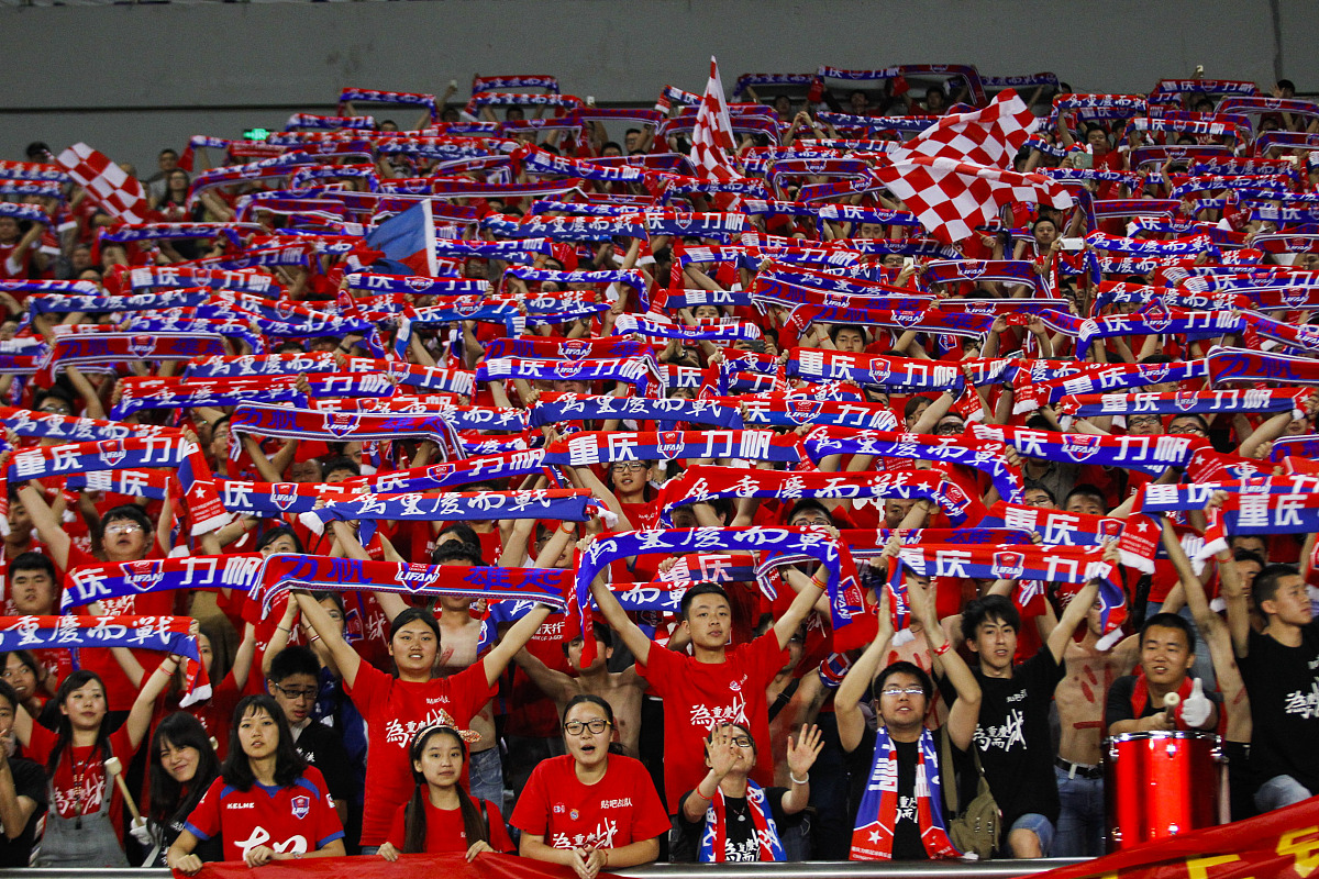 开云体育app-关于精彩足球比赛引发球迷激情,气氛火爆的信息