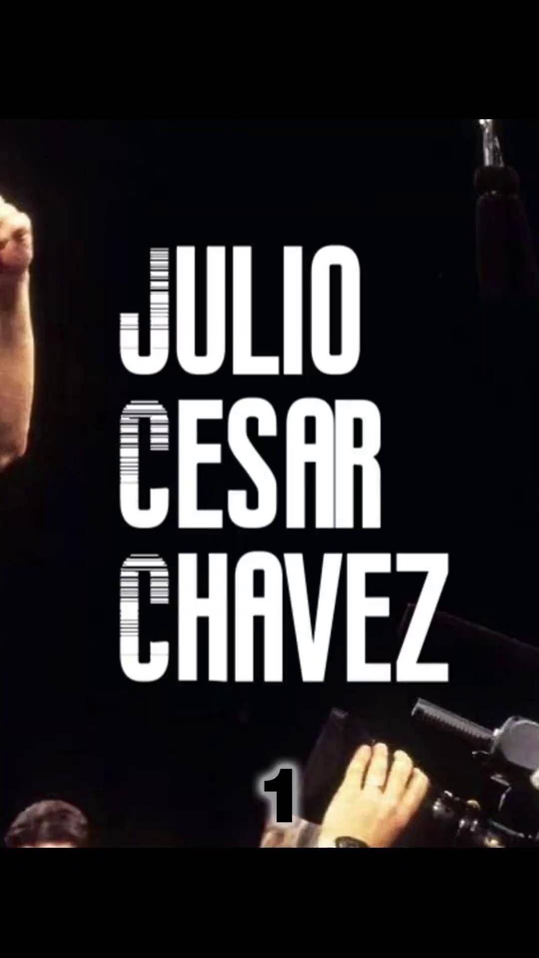 墨西哥选手在拳击比赛中击败对手 墨西哥选手在拳击比赛中击败对手