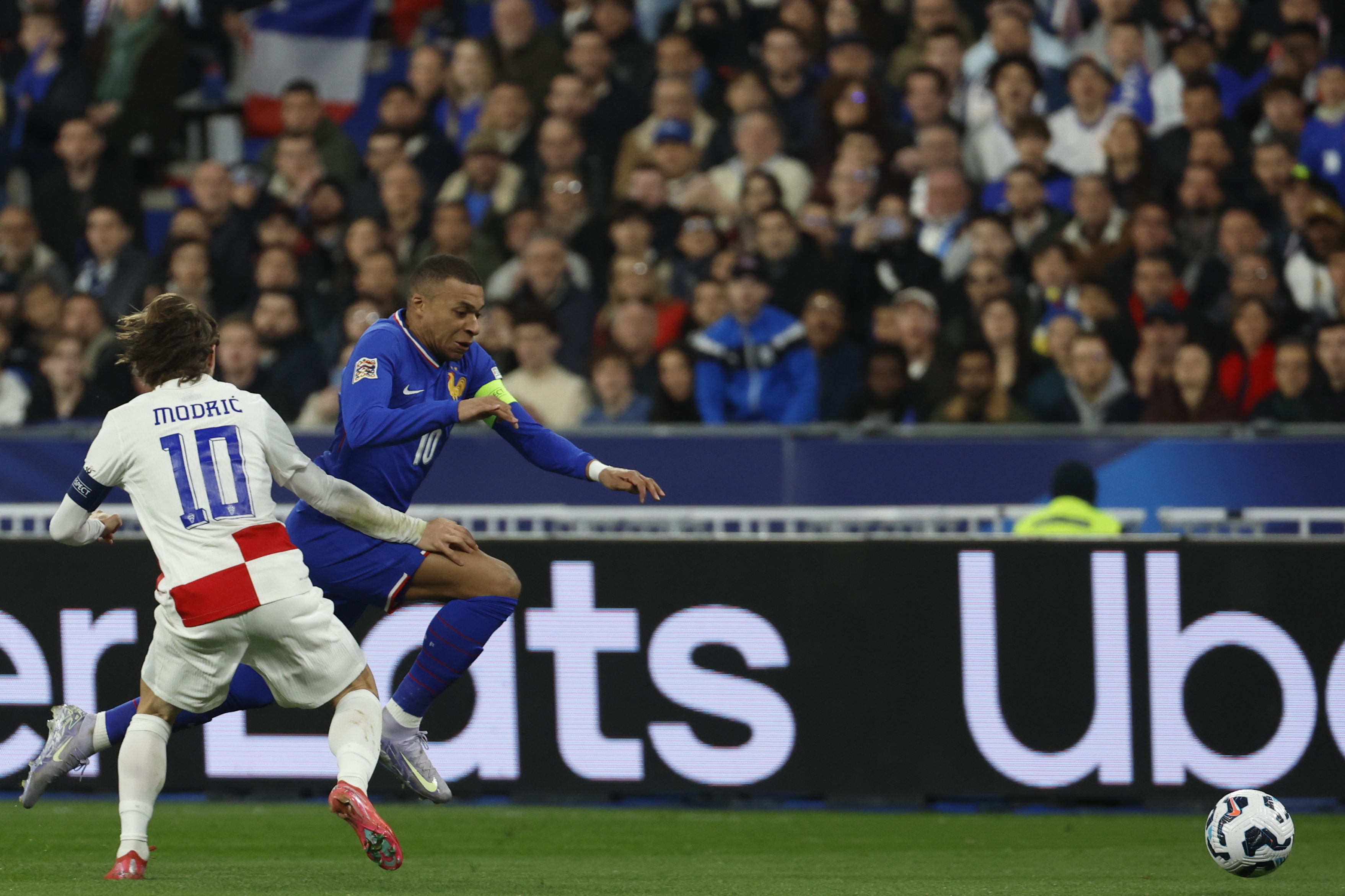 开云体育登录-法国队狂胜,欧国赛成功跨进下一个阶段的简单介绍