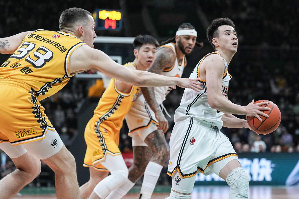 四川男篮再胜关键战,稳固战绩 四川男篮再胜关键战,稳固战绩