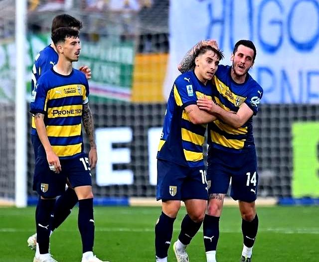 佛罗伦萨客场逼平对手，赛季表现出色