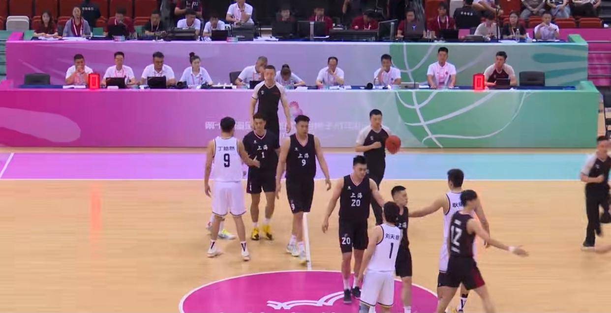 开云体育APP下载-上海男篮胜四川队,晋级八强