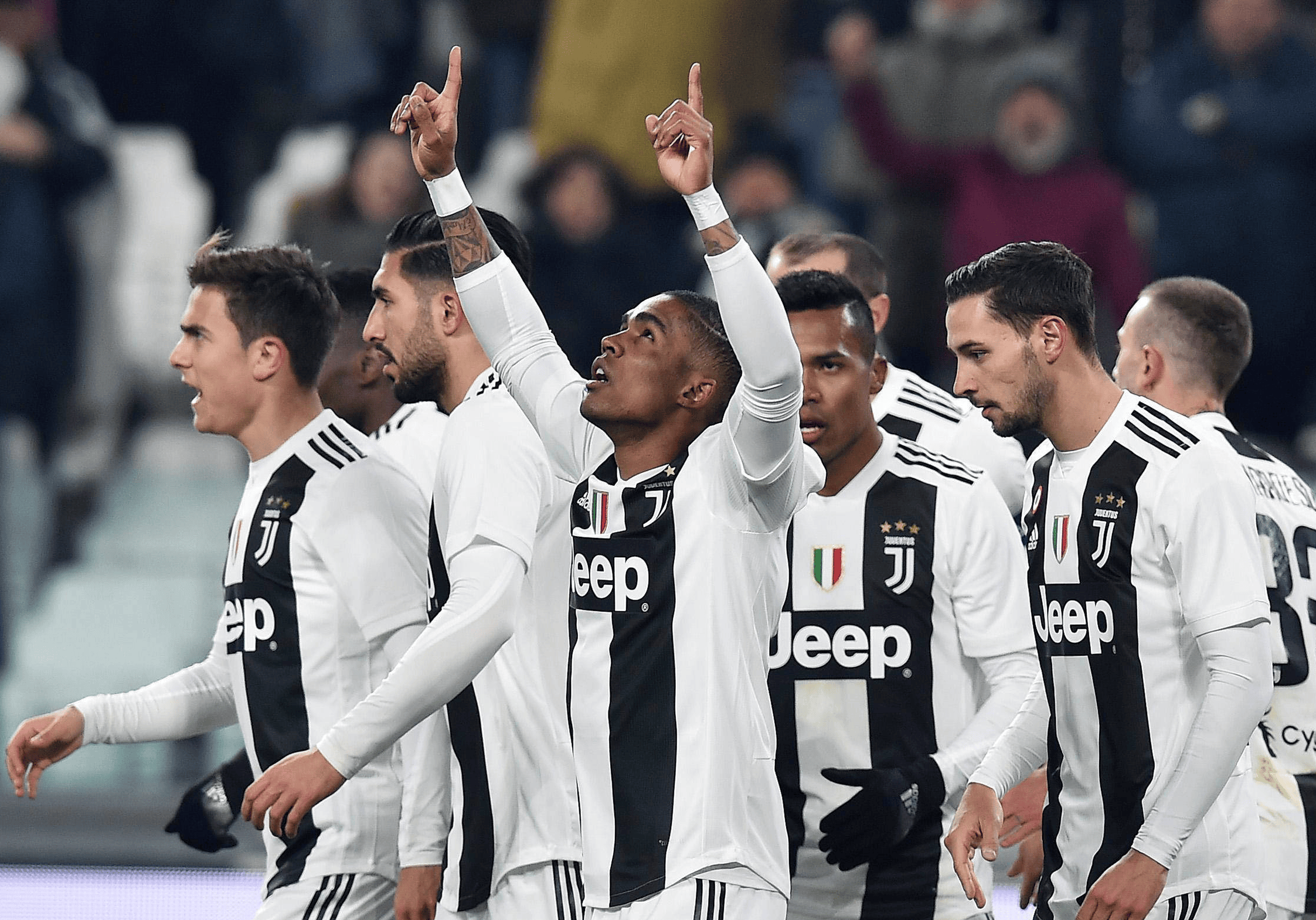 斯图加特逐渐走出低迷,球队欲冲击欧战资格 斯图加特逐渐走出低迷,球队欲冲击欧战资格