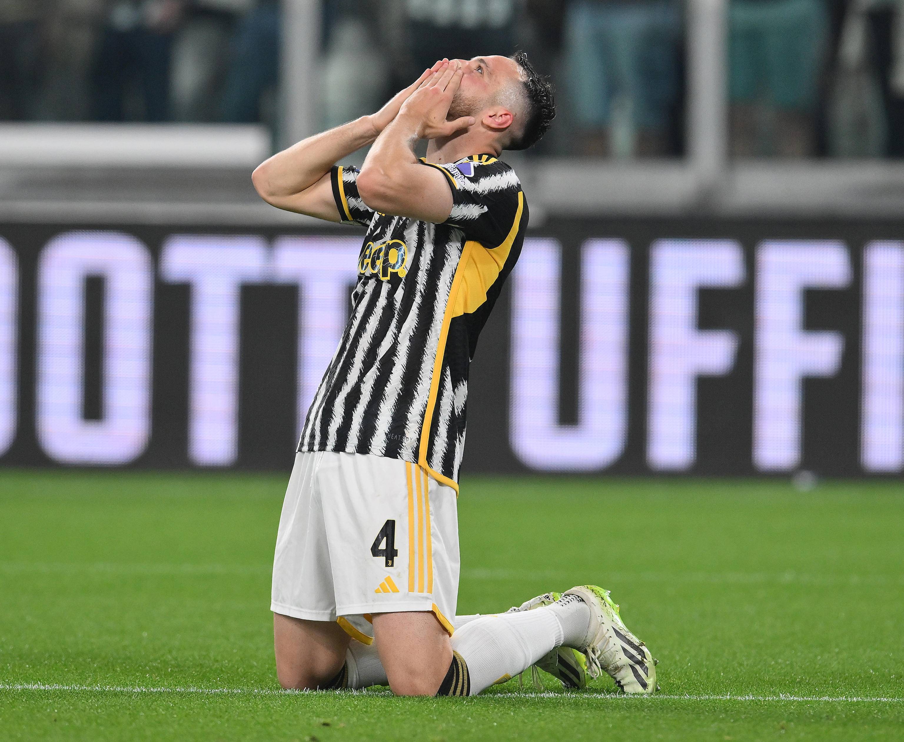 尤文图斯困境深重,欧冠希望渺茫 尤文图斯困境深重,欧冠希望渺茫