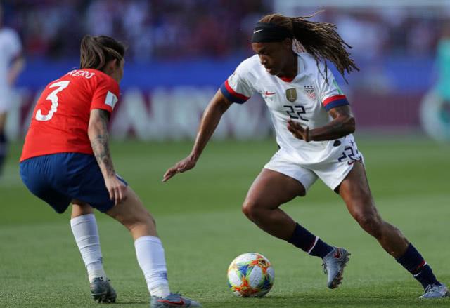 荷兰女足联赛风头无两，实力堪比男子赛事