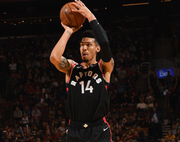 雄鹿队后卫康复复出,重返球场展现强大实力 雄鹿队后卫康复复出,重返球场展现强大实力