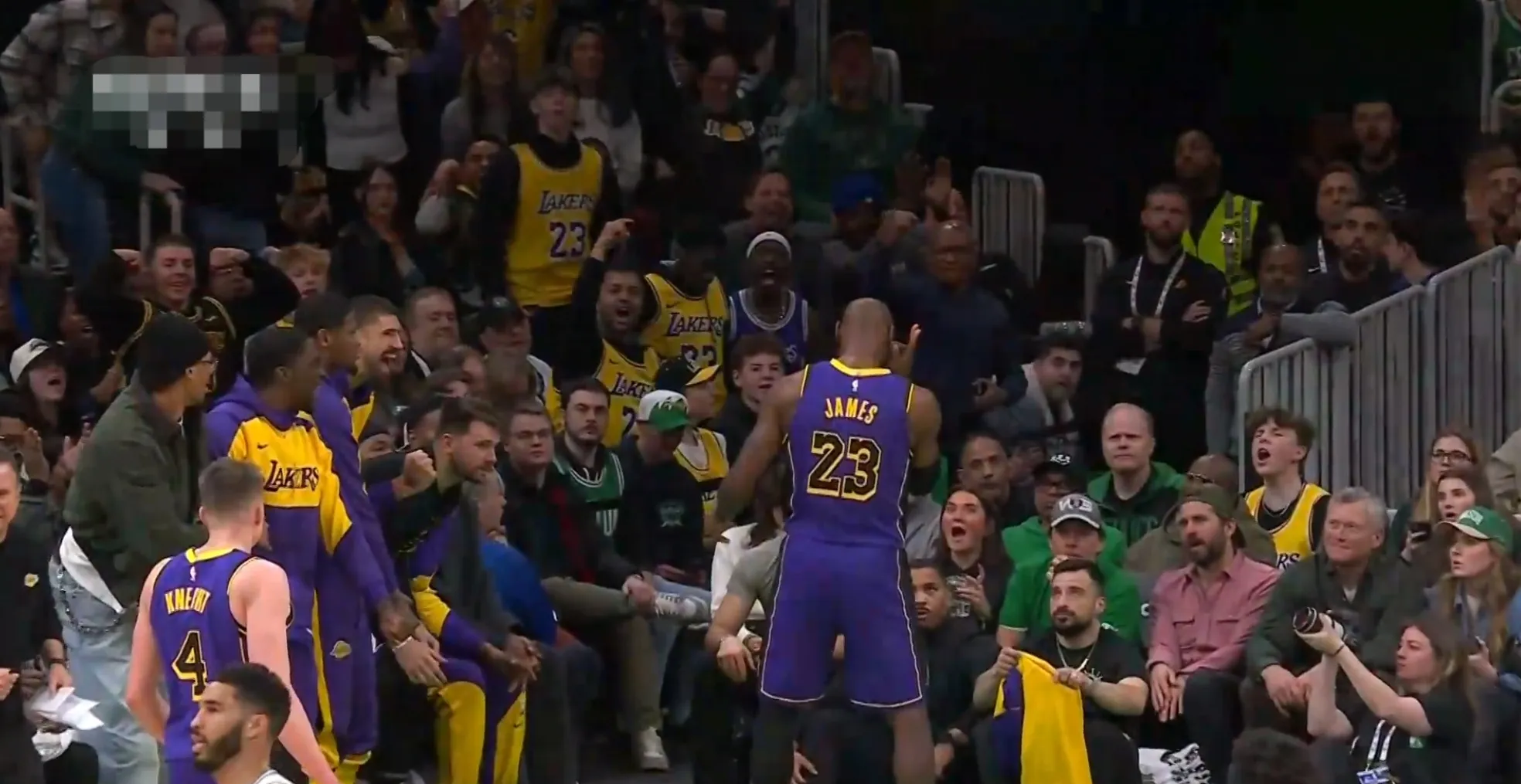 勒布朗詹姆斯季后赛大爆发，率队击败对手的简单介绍