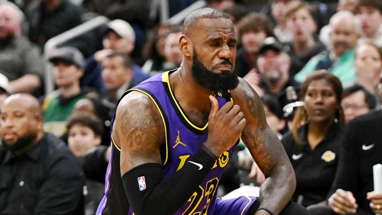 热火队险胜湖人队，绝杀让球迷惊呆