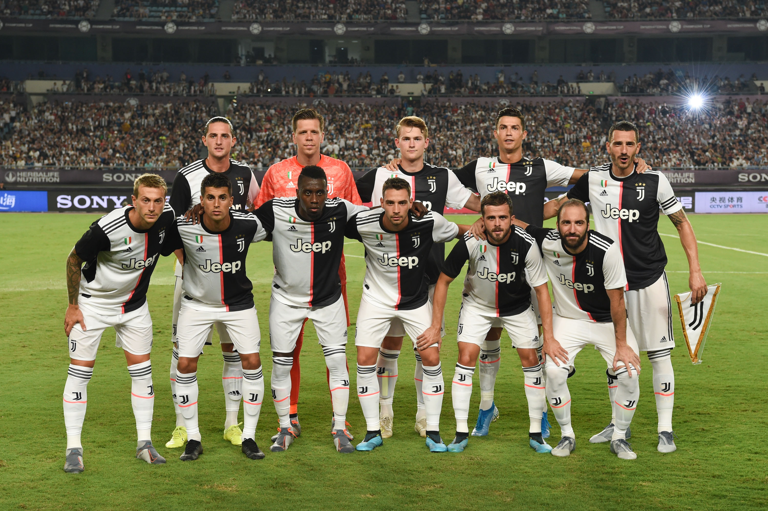 关于国际足球冠军匹敲它赛事分组决出，热点解密的信息