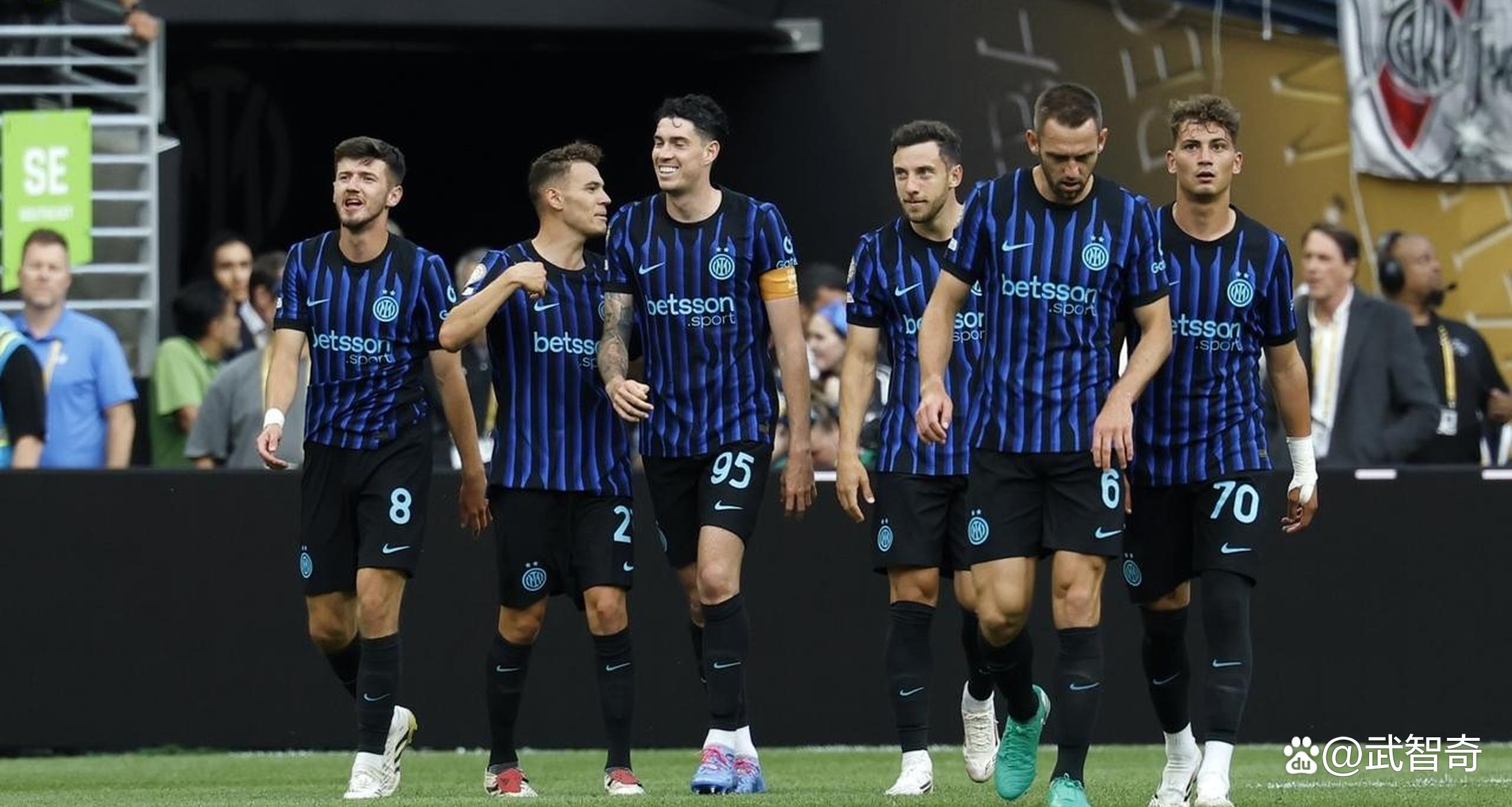 足球舞台上的角逐，谁能笑到最后？