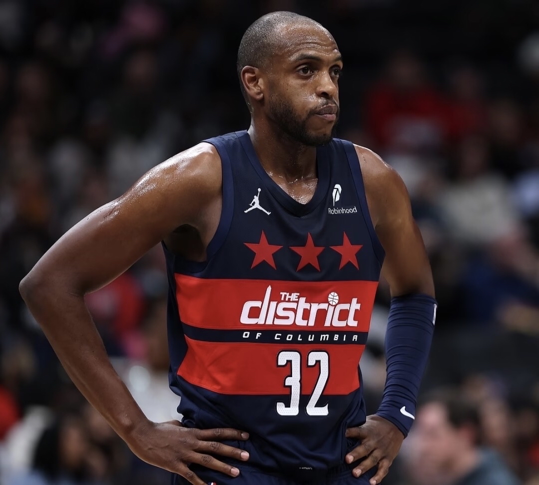 雄鹿遭遇困难,伤病连连令人揪心 雄鹿遭遇困难,伤病连连令人揪心