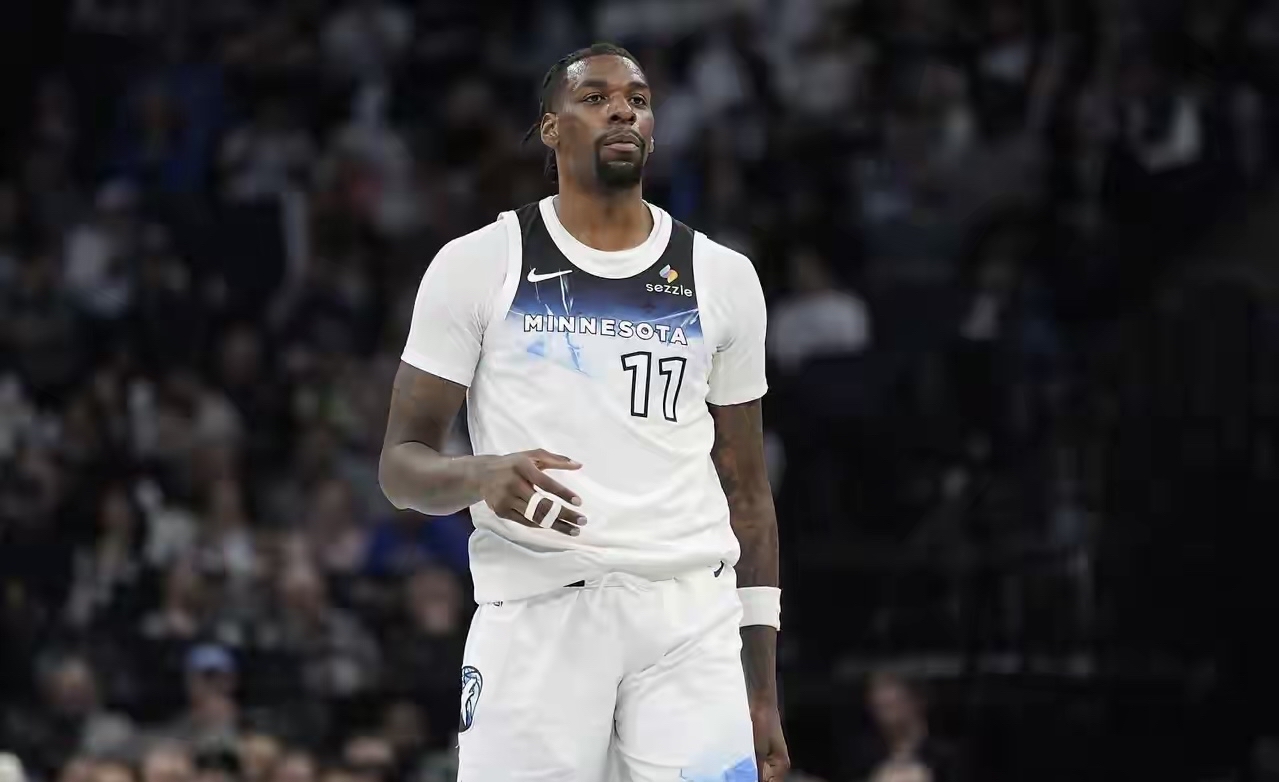 开云体育APP下载-森林狼主帅指责球队防守失误,需加强训练