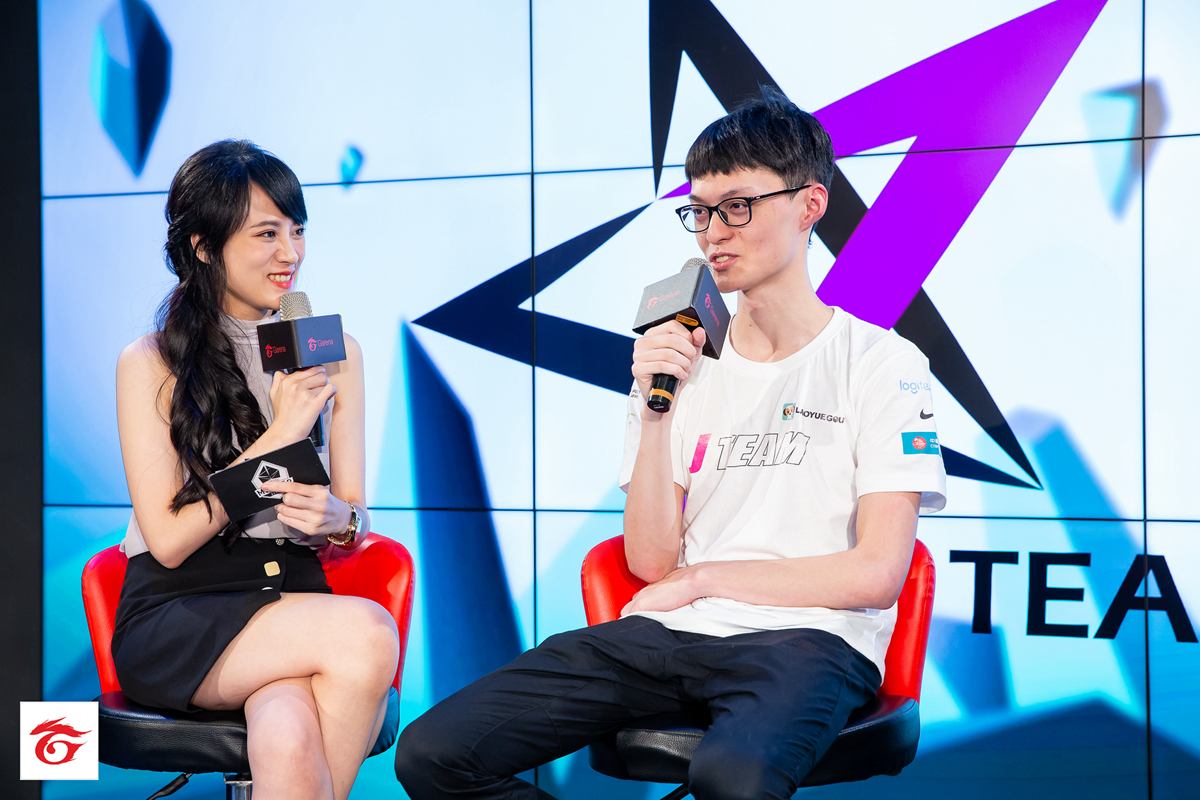 V5翻盘HKA,Bin线上压制力十足峡谷大战四强赛,让粉丝疯狂欢呼 V5翻盘HKA,Bin线上压制力十足峡谷大战四强赛,让粉丝疯狂欢呼