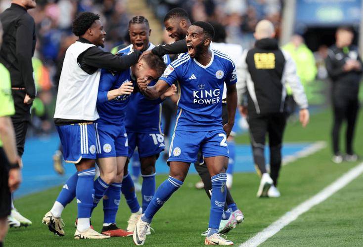 开云体育中国-莱斯特城客场失利,前四宝座动摇