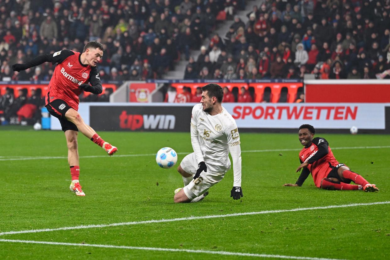 关于美因茨球员全力以赴取得宝贵3分的信息 关于美因茨球员全力以赴取得宝贵3分的信息