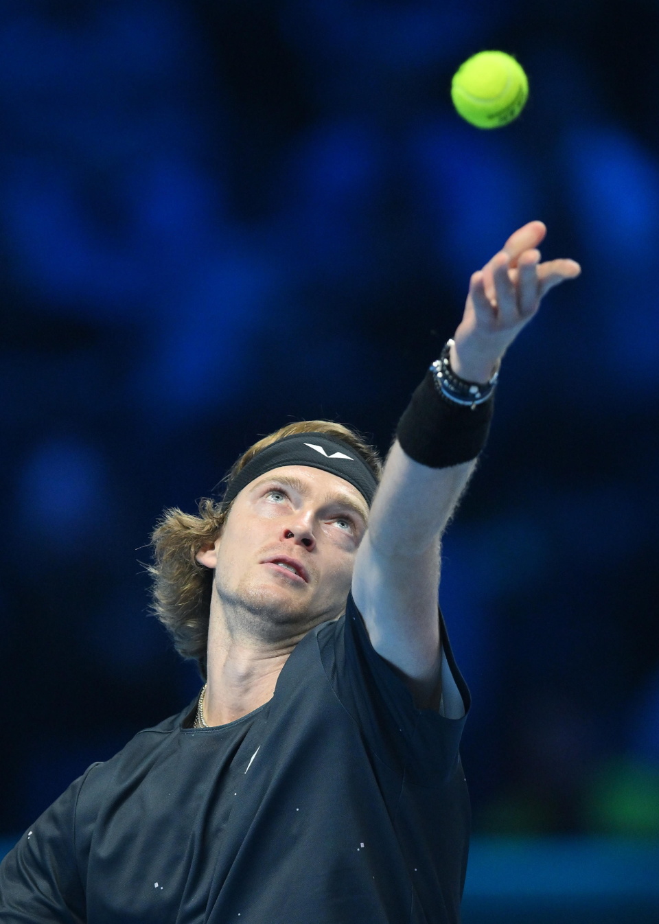 ATP总决赛险胜澳网,阿尔卡拉斯点燃赛场的简单介绍 ATP总决赛险胜澳网,阿尔卡拉斯点燃赛场的简单介绍